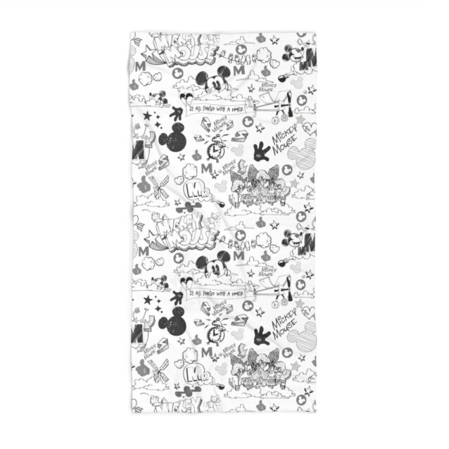 Size guide for the smaller Mickey Mouse swim towel, one-sided print on soft superfine terry.