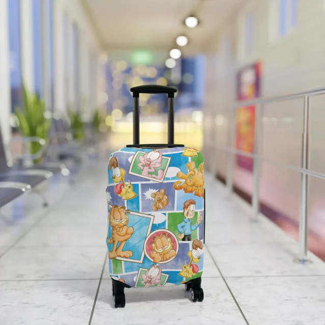 Keeping your belongings safe: This Garfield luggage cover protects your suitcase from scratches and spills.