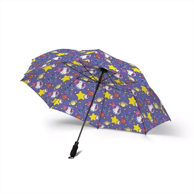 The 100% polyester pongee waterproof fabric of the umbrella with water beading off.