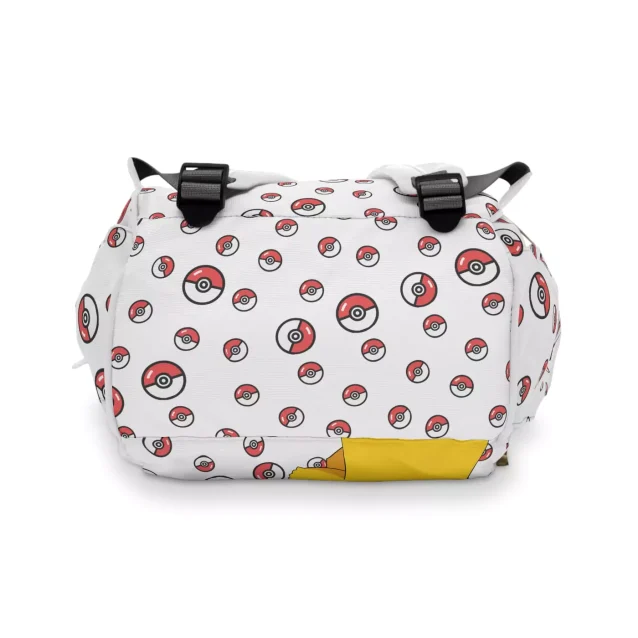 A mom easily accessing items from the geeky diaper bag.