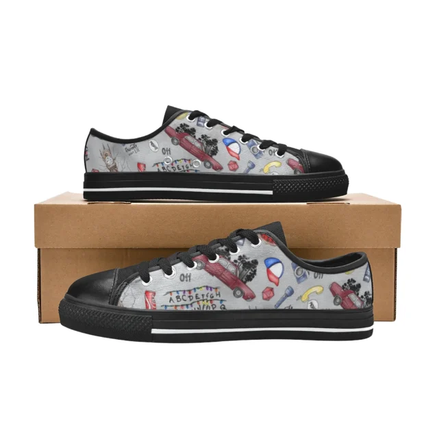 Comfortable 1980s style everyday school sneakers for boys and girls.
